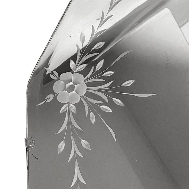 Art Deco 1930s Art Deco Era Glass Wall Mirror W/ Hand Etched Floral Design For Sale - Image 3 of 5