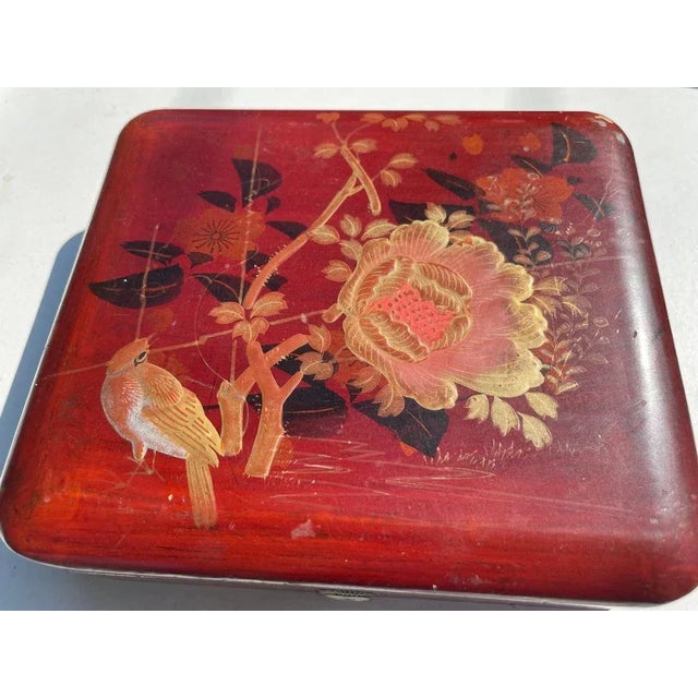 Japanese Hand-Painted and Lacquered Wooden Lidded Box, 1900s For Sale - Image 5 of 9