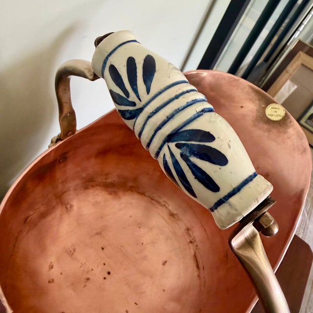 Delft Copper and Brass Helmet Coal Scuttle | Delft Handles and Lion Mounts For Sale - Image 4 of 17