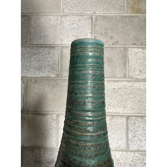 Mid-Century Modern 1989 "N. Oken" Studio Pottery Beaker Vase For Sale - Image 3 of 7