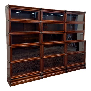 Classic English Bookcase in the style of Globe-Wernicke For Sale