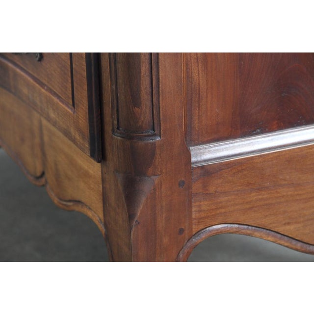 Brown Vintage French Provençal Louis XVI Walnut Commode, 18th Century For Sale - Image 8 of 13