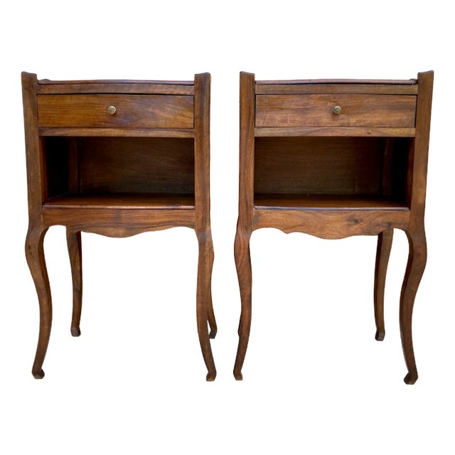 French Nightstands in Walnut, 1890s, Set of 2 For Sale
