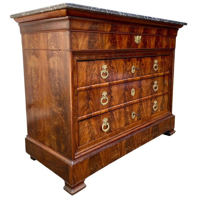 Louis Philippe Commode in Walnut and Burr Walnut with Black Marble Top, 1890s For Sale - Image 4 of 13