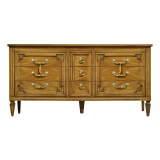 Mid Century Transitional 9-Drawer Dresser With Brass Hardware by Thomasville For Sale