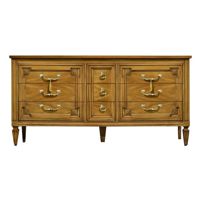 Mid Century Transitional 9-Drawer Dresser With Brass Hardware by Thomasville For Sale