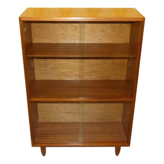 Vintage Display Cabinet in Walnut, 1960s For Sale