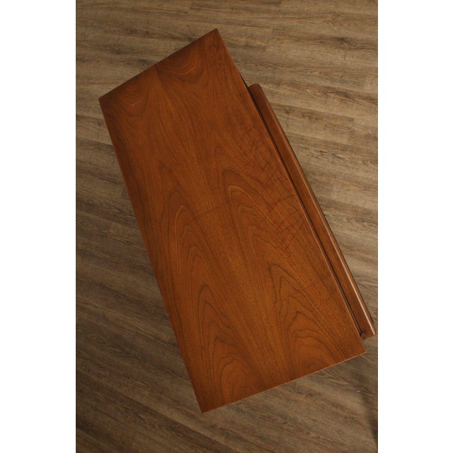 Mid-Century Modern United Furniture Mid Century Modern Walnut High Chest For Sale - Image 3 of 18