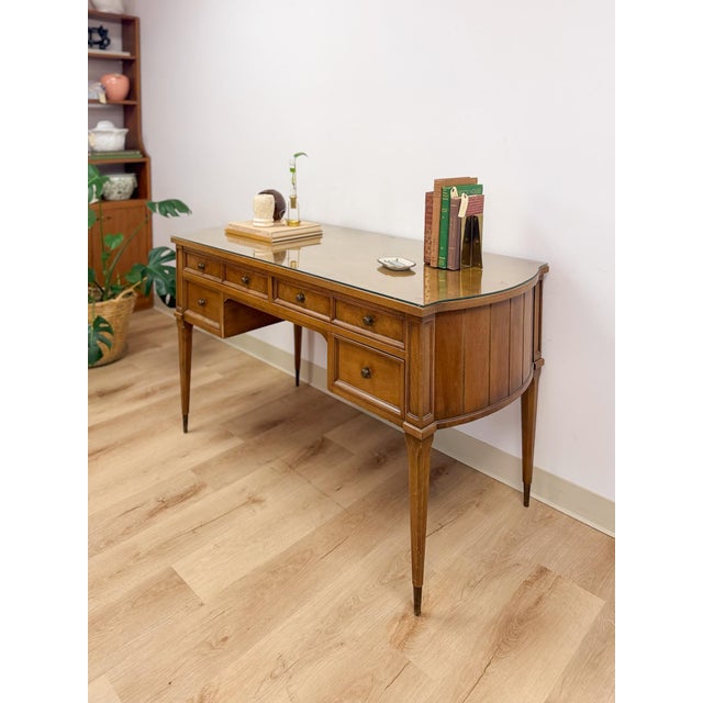 American of Martinsville Vintage MCM Desk W/ Glass Top Four Drawers Transitional For Sale In Tampa - Image 6 of 18