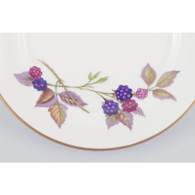 Evesham Porcelain Plates with Fruit Motifs from Royal Worcester, England, 1980s, Set of 9 For Sale - Image 4 of 6