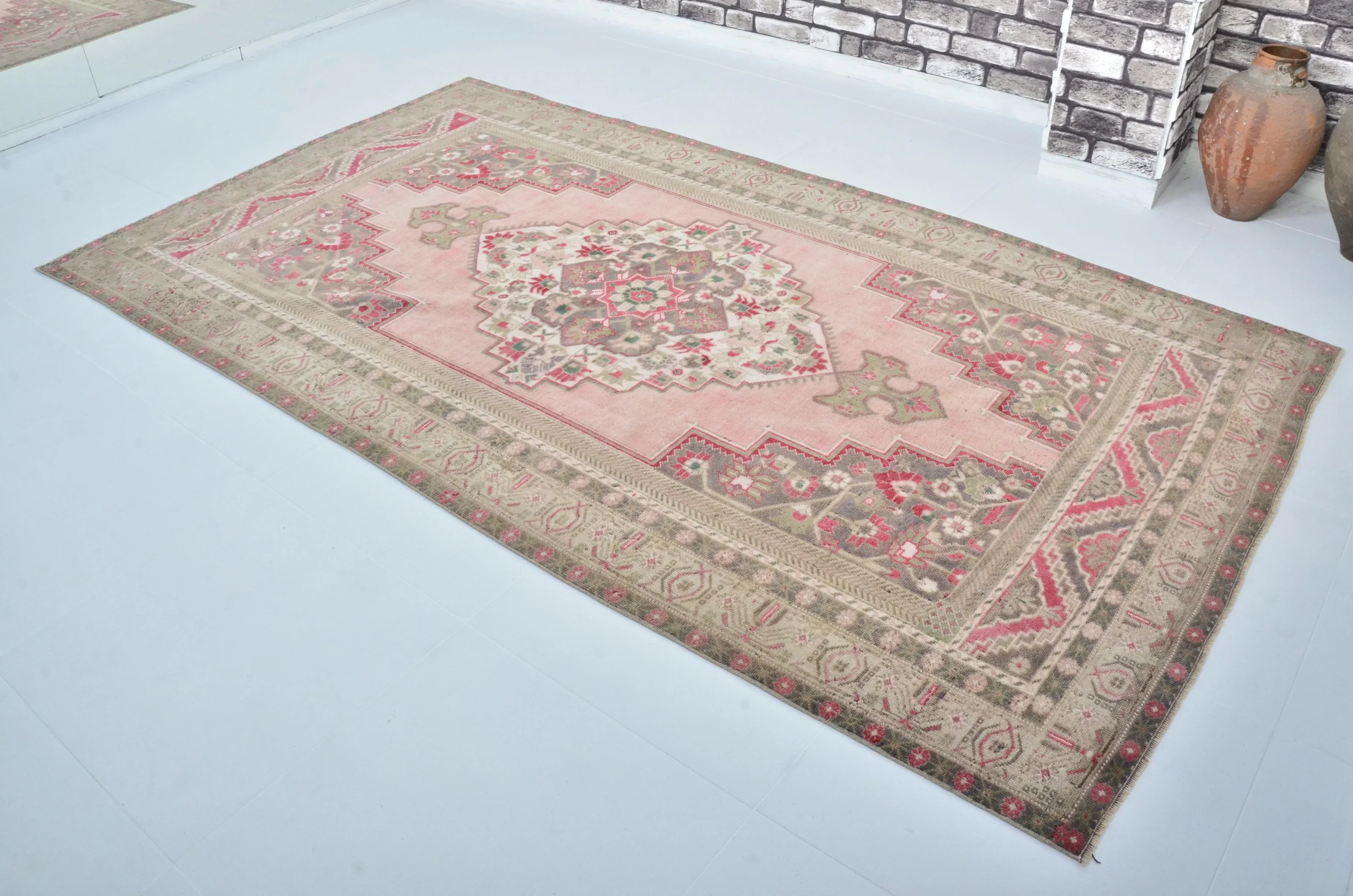くすみピンク　188×91cm ボタニカル　Turkish Rug トルコラグ くすみピンク 188×91cm ボタニカル Turkish Rug トルコラグ くすみ