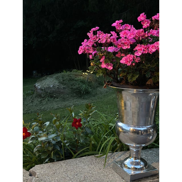 Silver Pair of Large Pedestal Urn Lamps Polished Aluminum Made in India For Sale - Image 8 of 8