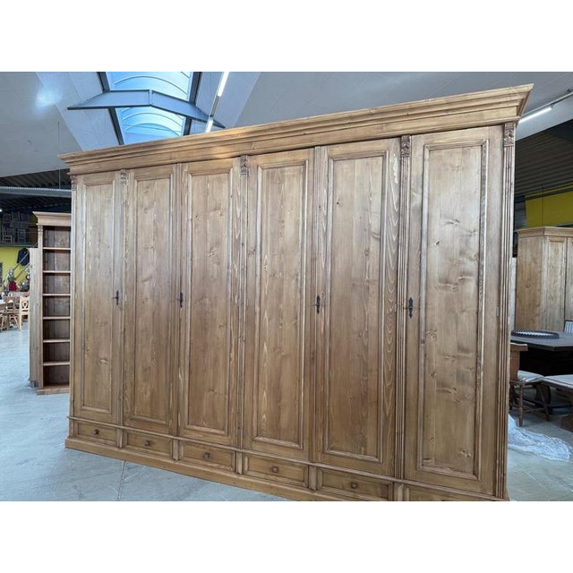 Farmhouse Wardrobe in Pine For Sale - Image 5 of 18