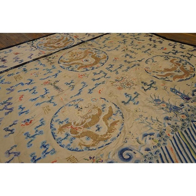 1820s Beige Medallion Dragon Antique Flat Weave Rug Silk Chinese Embroidery For Sale - Image 4 of 11