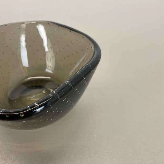 Green Glass Bullicante Bowl or Ashtray attributed to Venini, Italy, 1970s For Sale - Image 14 of 18