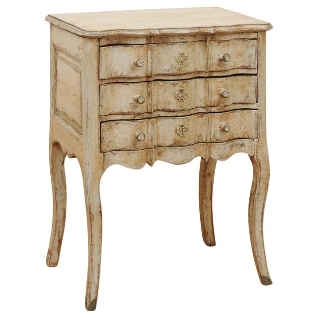 1880s French Rococo Style 3-Drawer Chest For Sale - Image 13 of 13