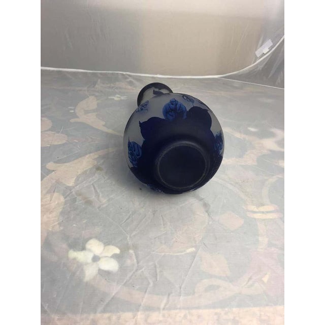 French Art Nouveau Cameo Style Vase by Gallé, 20th Century For Sale - Image 10 of 11