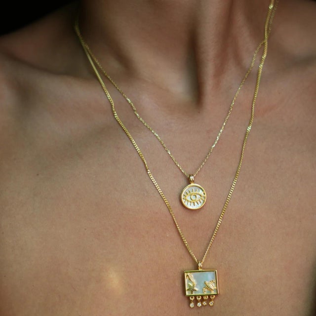 Starfish Ocean Spirit Animal Pearl & Gold Pendant Chain Necklace For Sale In Miami - Image 6 of 9