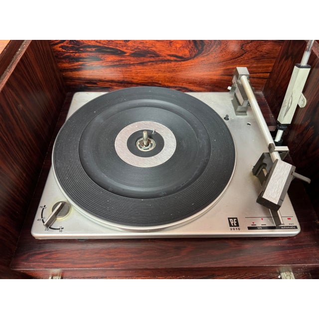 Mid-Century Arizona Stereo Console with Integrated PE2010 Turntable and Matched Wood Veneer Speakers from Blaupunkt, Germany 1960s, Set of 3 For Sale - Image 4 of 6