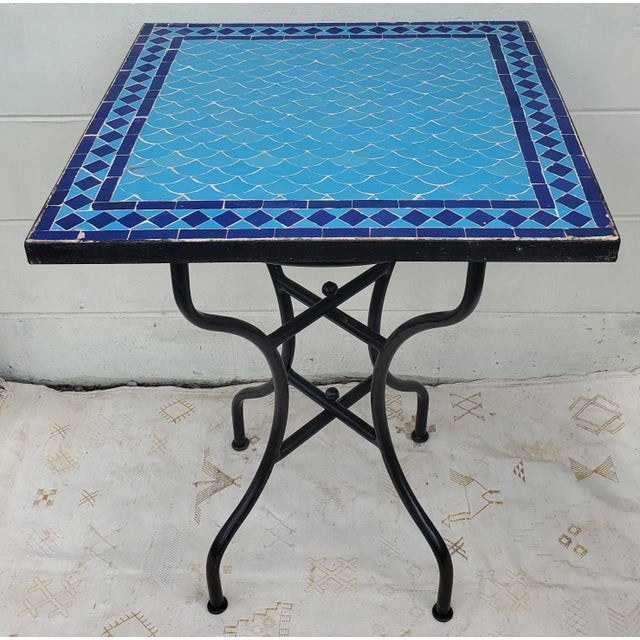24" Square Mosaic Table Fish Style in Turquoise and Blue For Sale In Orlando - Image 6 of 7