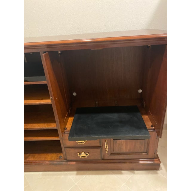 Pennsylvania House Georgian Cherry Wood Entertainment Cabinet Excellent "Mint" Condition Late 20th Century. For Sale - Image 12 of 12