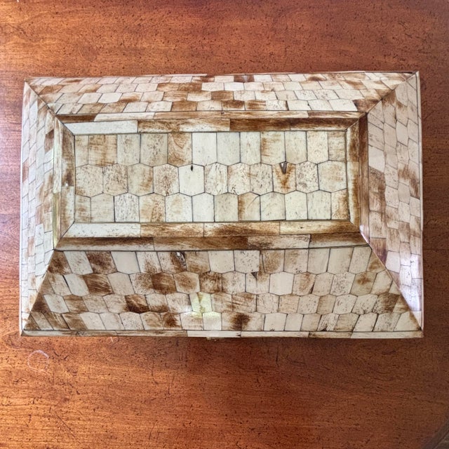 Modern Maitland-Smith Tessellated Bone & Horn Large Jewelry Box For Sale - Image 3 of 12