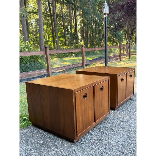 1970s Mid Century Modern Vintage Walnut Nightstands -End Tables, 2 Pieces For Sale - Image 5 of 12