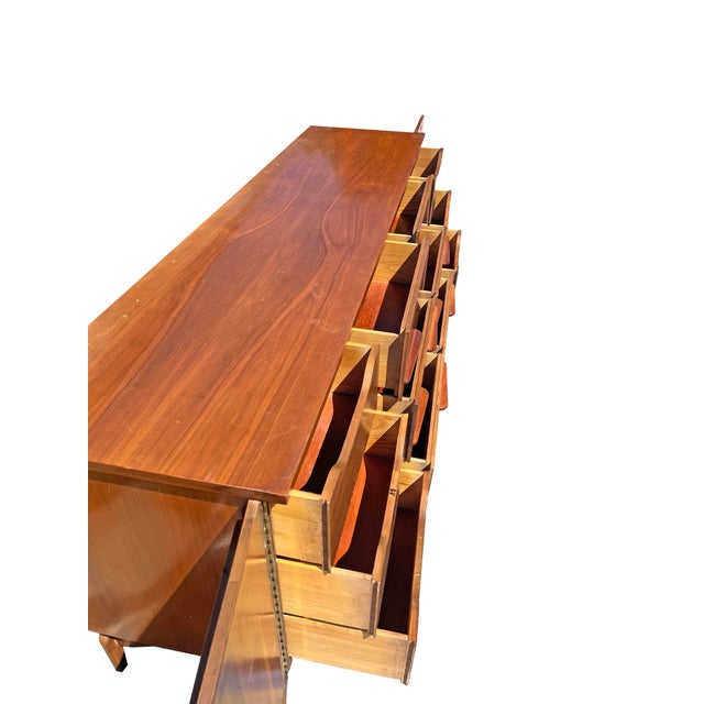 Mid Century Modern Vintage Long Dresser or Credenza Floating Design Parvin Style For Sale - Image 4 of 15