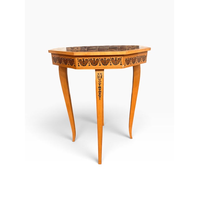 Italian Vintage Italian Marquetry Octagonal Music Box Table With Reuge Swiss Movement For Sale - Image 3 of 15