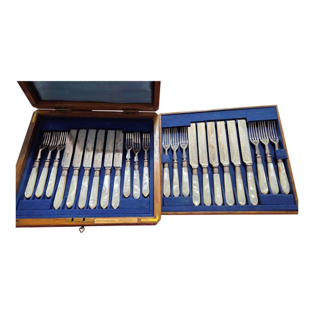Antique Victorian Mappin Brothers Cased 24-Piece Mother of Pearl Fruit & Dessert Cutlery Service For Sale