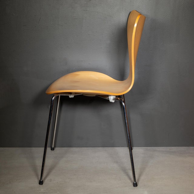 Fritz Hansen Series 7 Chair-Maple For Sale In San Francisco - Image 6 of 8