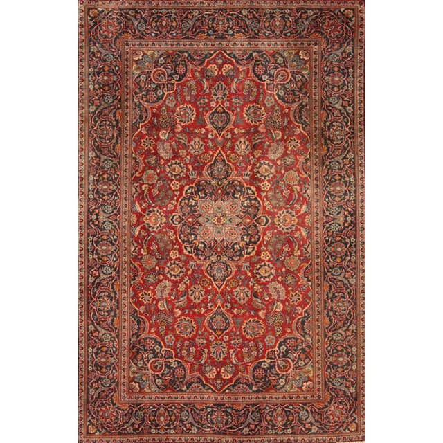 Middle Eastern Rug in Wool For Sale