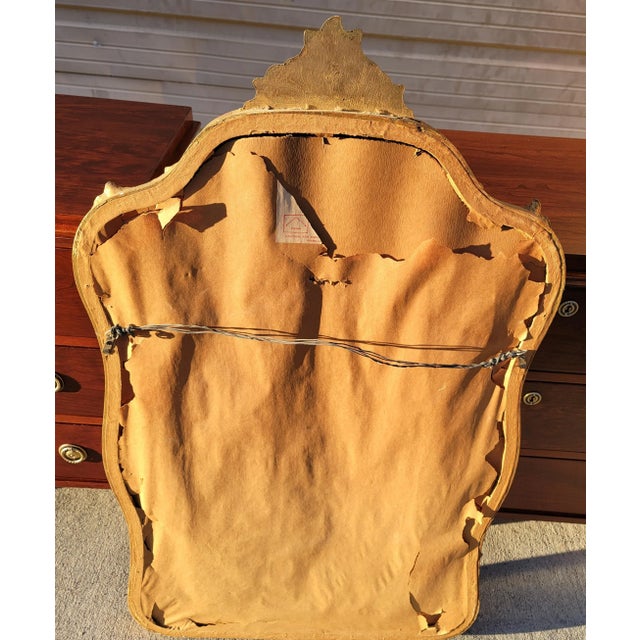 Mid 20th Century Vintage Carved Giltwood Mirror by Friedman Brothers Decorative Arts Inc. For Sale - Image 5 of 8