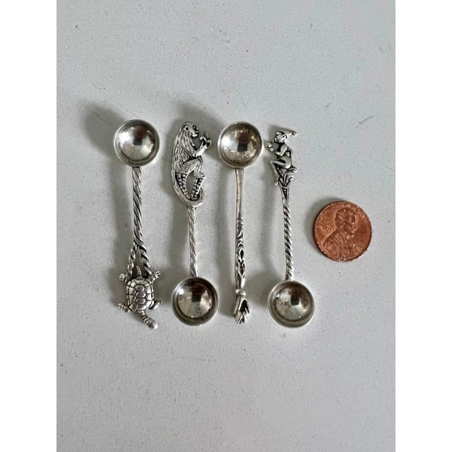 Four Sterling Silver Sugar or Salt Spoons For Sale In Los Angeles - Image 6 of 10