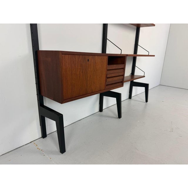 Cado Freestanding Modular Wall Unit System by Poul Cadovius for Royal System, 1960s For Sale - Image 4 of 12