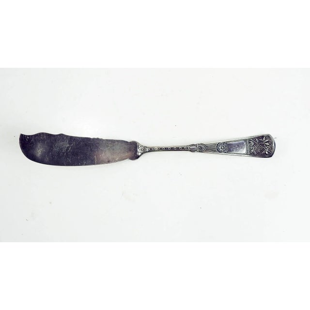 Late 19th Century Antique Silverplate Rogers Aesthetic Master Butter Knife For Sale - Image 5 of 5