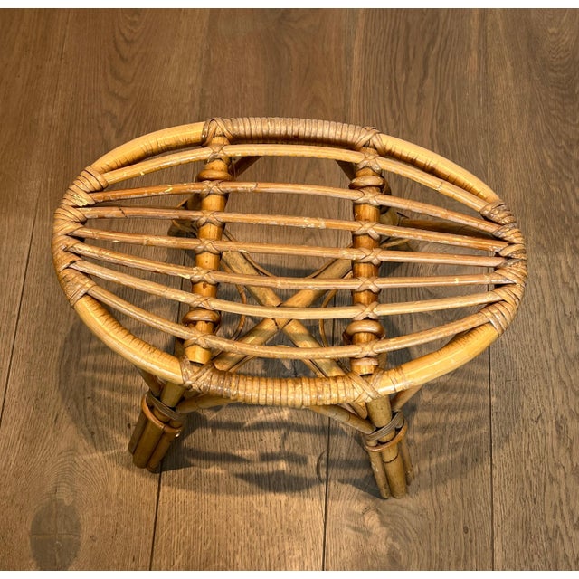 Metal Round umbrella stand in lucite and brass. French work. Circa 1970 For Sale - Image 7 of 18