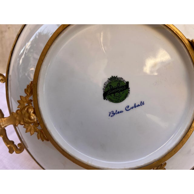 French Centerpiece in Hand-Decorated Ceramic and Brass, 1900s, 1890s For Sale - Image 6 of 8
