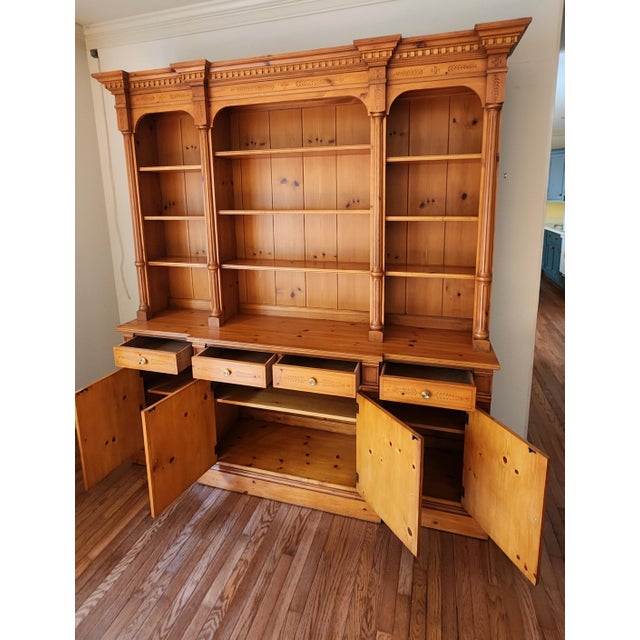 Late 20th Century Hickory Chair Pine Bookcase and Cabinet For Sale In Washington DC - Image 6 of 8