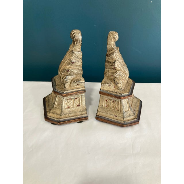 Mid-Century Modern Vintage Neoclassical Ceramic Acanthus Leaf Bookends – Pair For Sale - Image 3 of 6