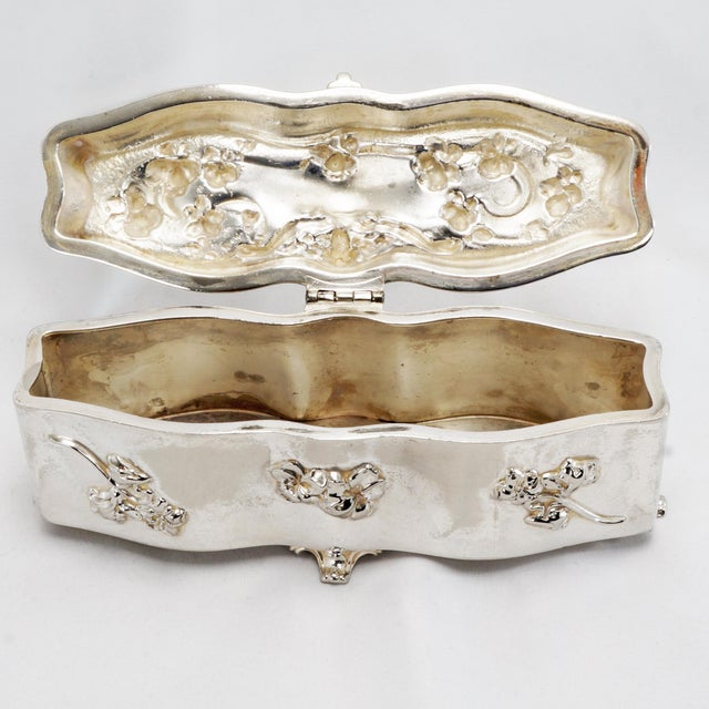 Art Nouveau Art Nouveau Silver Plate Vanity Box, 1905 For Sale - Image 3 of 13