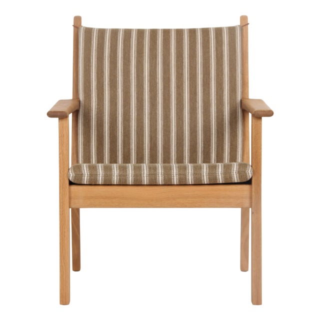 GE284 Armchair in Soaped Oak and Savak Wool by Hans J. Wegner for Getama, 1980s For Sale