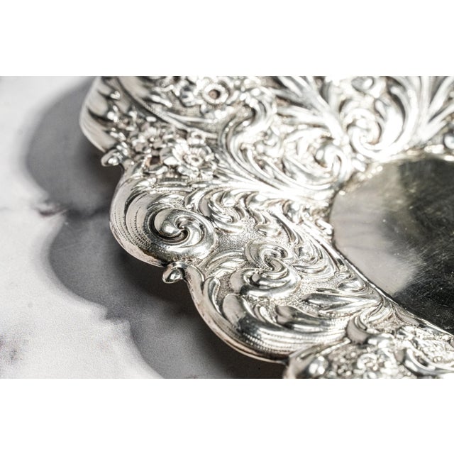 Stunning Ornate Floral Repoussé Antique Gorham Sterling Silver Jewelry Tray Vanity Catchall Luxury For Sale In New York - Image 6 of 13