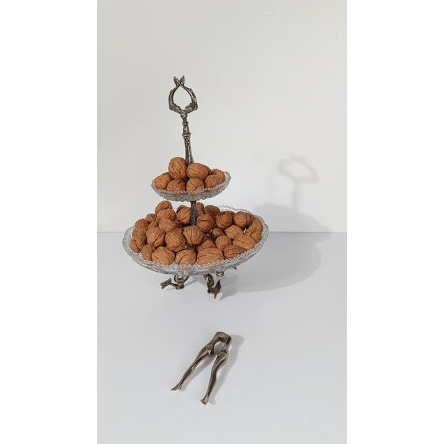 In Italy, it’s traditional to end Christmas lunches with a table set with dried fruit and mandarins. While we continue...