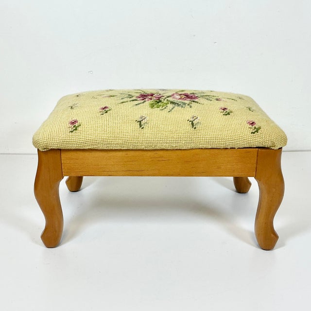 American 1960s Vintage Americana Arts & Crafts Folk Art Needlepoint Footstool For Sale - Image 3 of 17