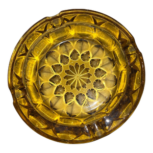 1960s Mid-Century Modern Round Amber Ashtray With 12 Point Star Pattern