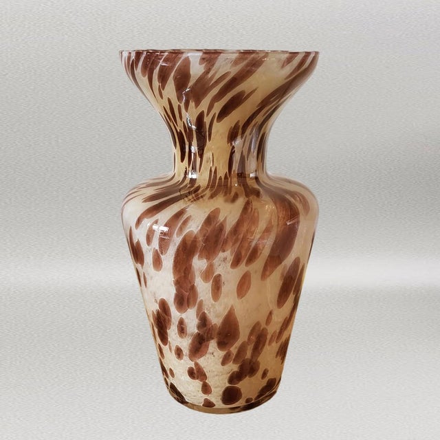 Beige Handcrafted Vase in Murano Glass by Maestro Del Vetro. Italy, 1970s For Sale - Image 8 of 8