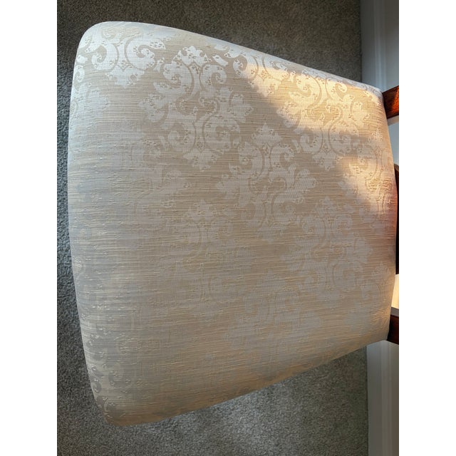 Wood 1980s Universal Furniture Queen Anne Style Dining Chair For Sale - Image 7 of 10