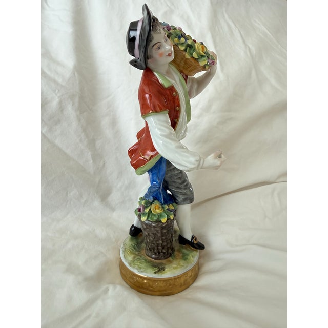 Dresden Porcelain Antique German Porcelain Figurines, Produced by the Oldest Volkstedt Porcelain Factory (Aelteste Volkstedter Porzellanmanufaktur). For Sale - Image 4 of 11