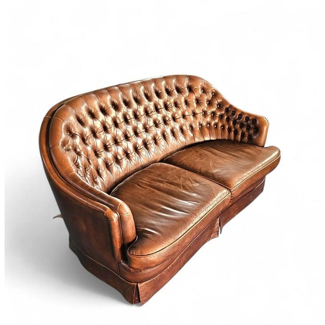 Small Chesterfield 2-Seater Sofa in Brown Leather For Sale - Image 5 of 11